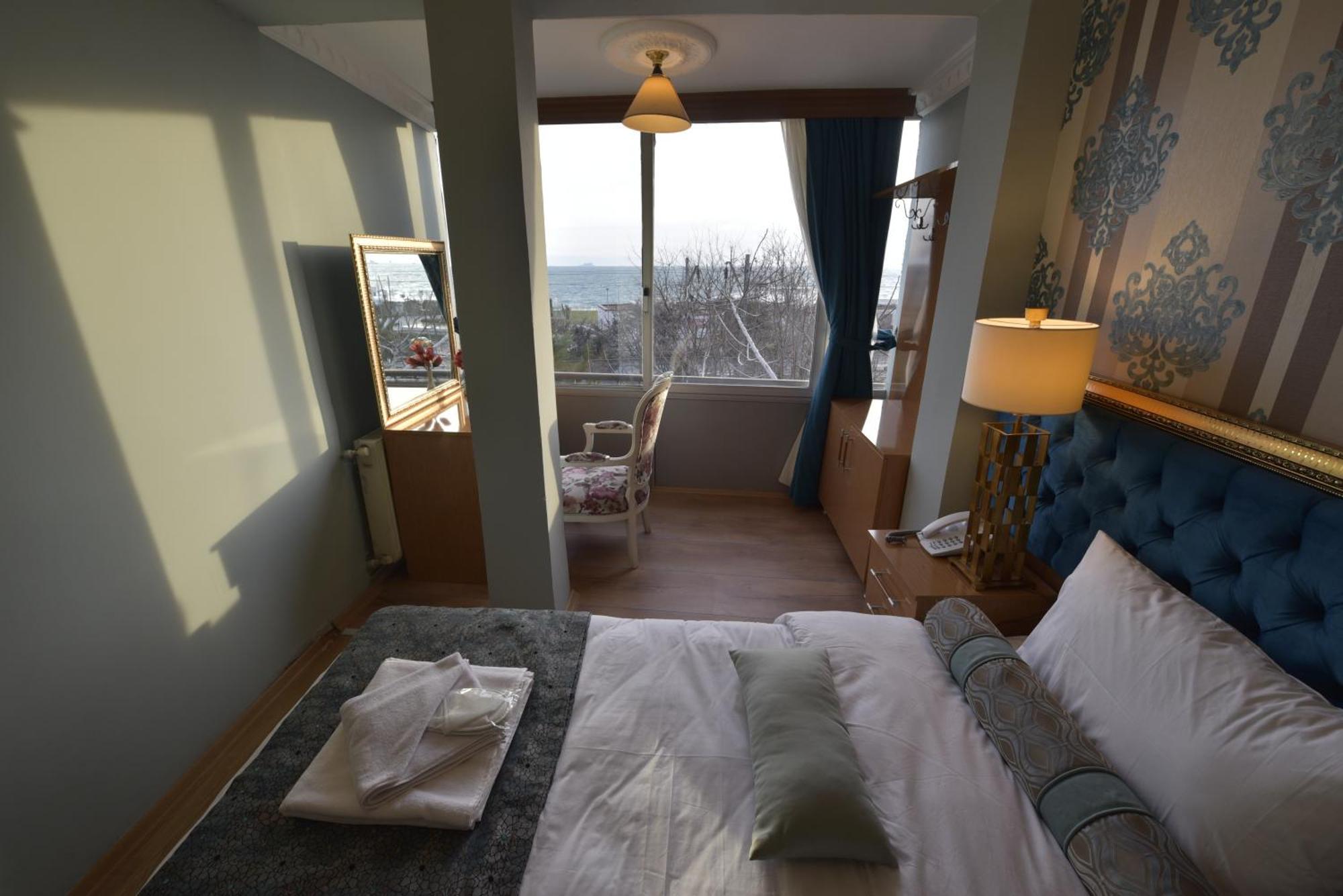 Golden Palace Sea View Otel