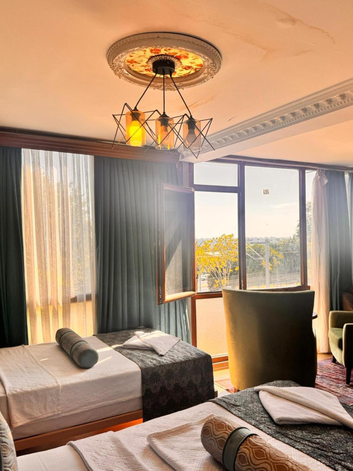 Golden Palace Sea View Hotel 3*